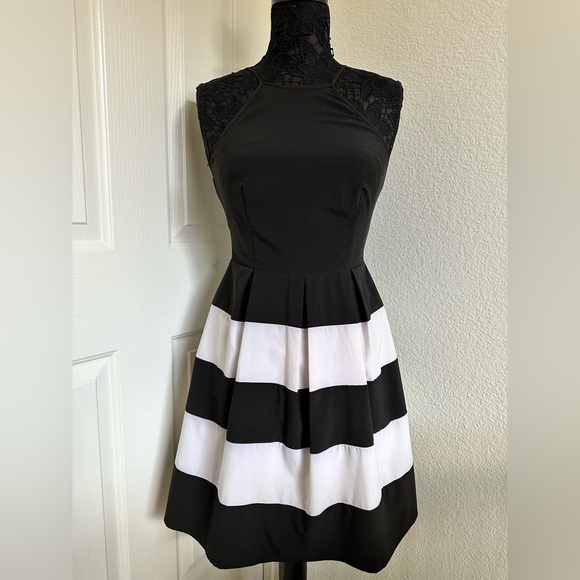 B Darlin Dresses & Skirts - B Darlin Striped Skater Dress 👗